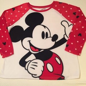 Disney Super Soft Top. size 2XL
